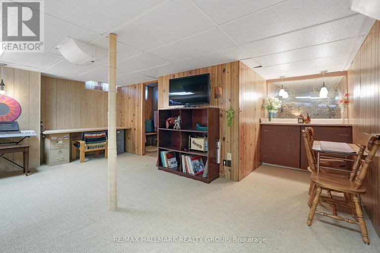 28869617/1-northview-road/city-viewskylinefisher-heightsparkwood-hills/ottawa/ontario/K2E6A6_35