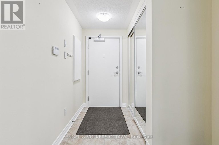 28829655/101-160-montblanc-private/convent-glen-north/ottawa/ontario/K1C0B8_6