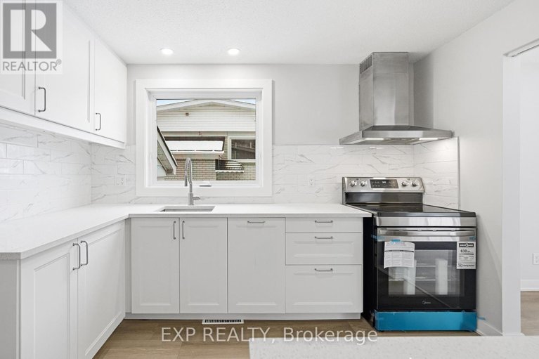 29496832/46-charkay-street/borden-farmstewart-farmcarleton-heightsparkwood-hills/ottawa/ontario/K2E5N4_6