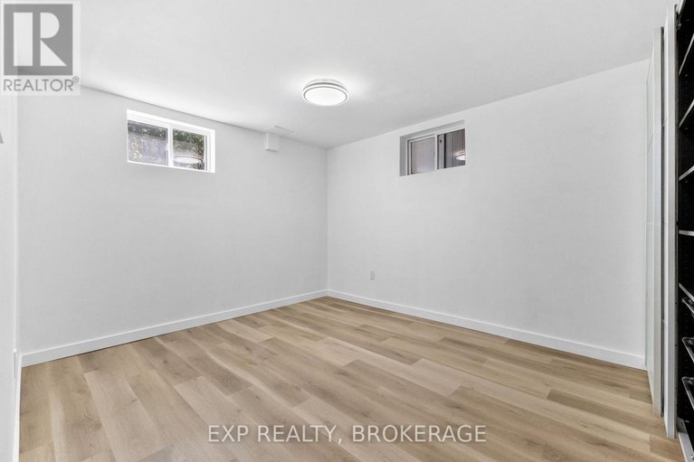 29279795/1502-farnsworth-avenue/alta-vista/ottawa/ontario/K1H7C3_35