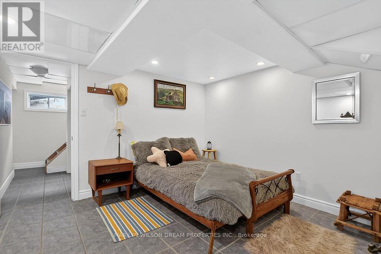 29599055/2105-bangor-street/elmvale-acresurbandale/ottawa/ontario/K1G2X6_39