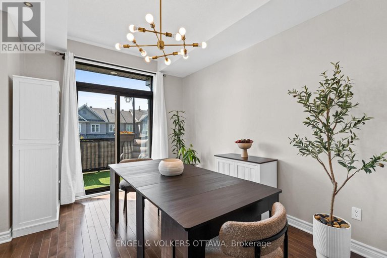 28498839/618-lauraleaf-crescent/half-moon-bay/ottawa/ontario/K2J6G9_16