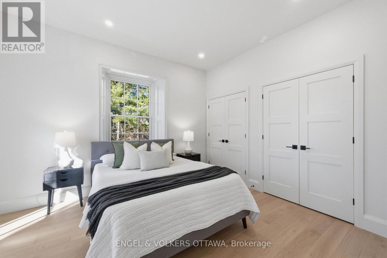 29649228/71-thomas-street/new-edinburgh/ottawa/ontario/K1M1M7_22