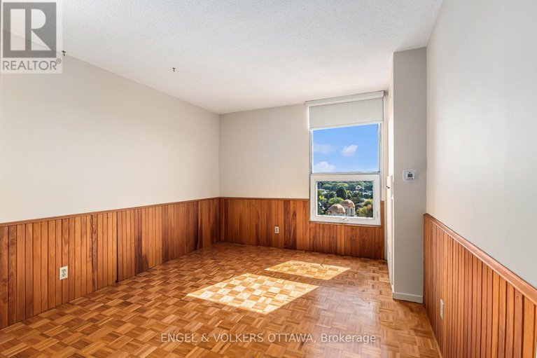 28919458/1110-2951-riverside-drive/mooneys-bayriverside-park/ottawa/ontario/K1V8W6_25
