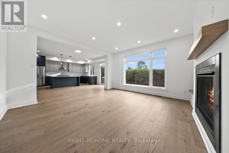 28770534/610-kenabeek-terrace/riverside-southgloucester-glen/ottawa/ontario/K4M0M3_20