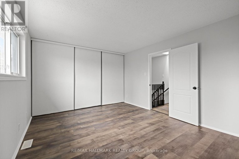 29300116/1083-millwood-court/convent-glen-north/ottawa/ontario/K1C3E9_25