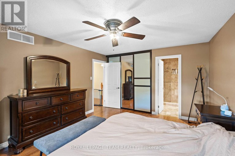 28879068/35-ivylea-street/craig-henrywoodvale/ottawa/ontario/K2G4X1_22