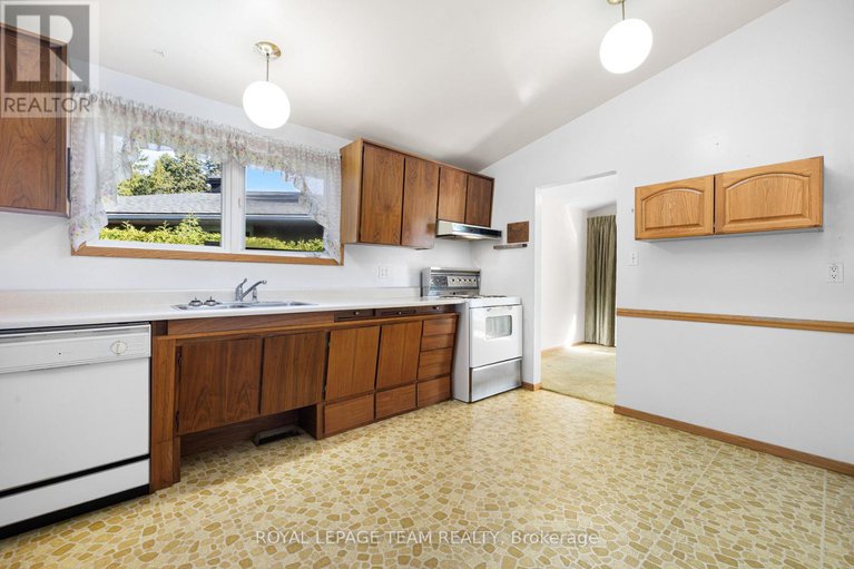 28874346/660-sandra-avenue/elmvale-acres/ottawa/ontario/K1G2Z8_16