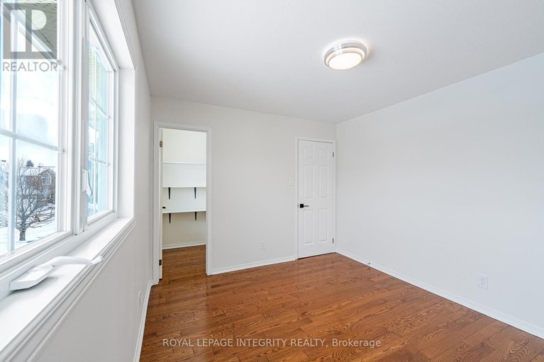 29486771/559-arc-en-ciel-street/fallingbrookgardenway-south/ottawa/ontario/K4A3J1_34