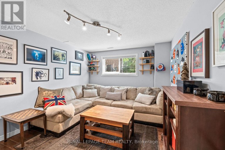 28493440/48-colchester-square/beaverbrook/ottawa/ontario/K2K2X4_26
