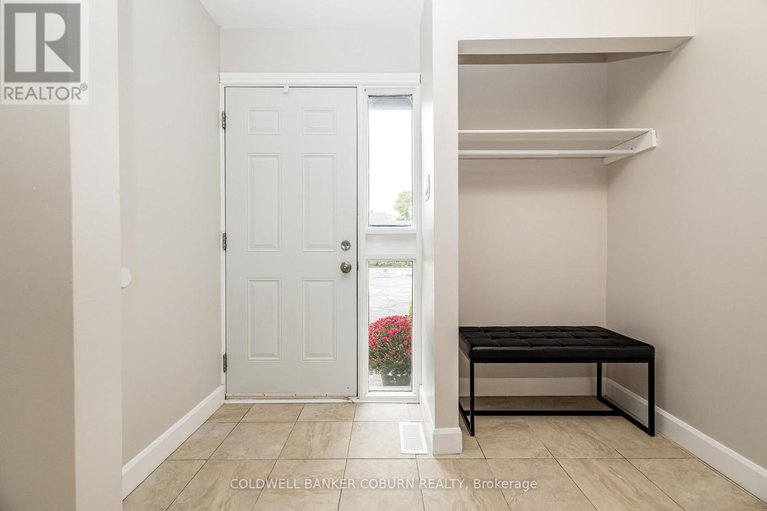 29087802/3659-aladdin-lane/blossom-parkkemp-parkfindlay-creek/ottawa/ontario/K1T1V5_4