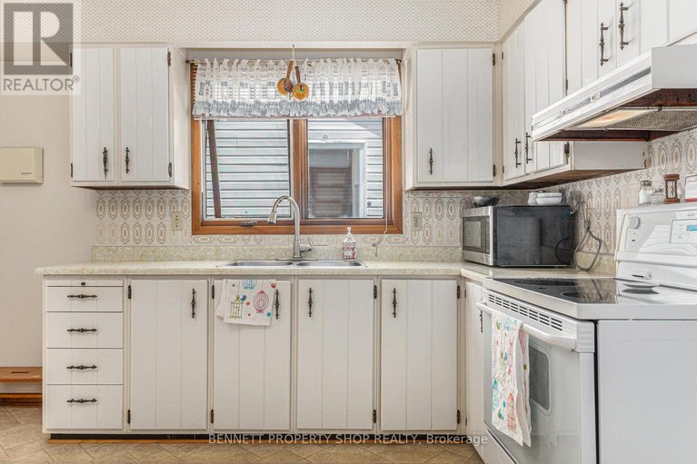 28615266/1219-vancouver-avenue/ellwood/ottawa/ontario/K1V6V2_8
