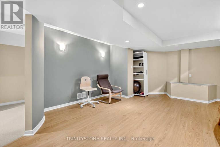 28977788/11-whalings-circle/stittsville-central/ottawa/ontario/K2S1S4_47