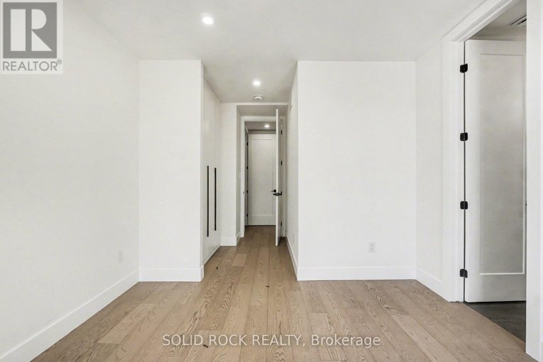 29669926/826-alpine-avenue/queensway-terrace-north/ottawa/ontario/K2B5R6_22