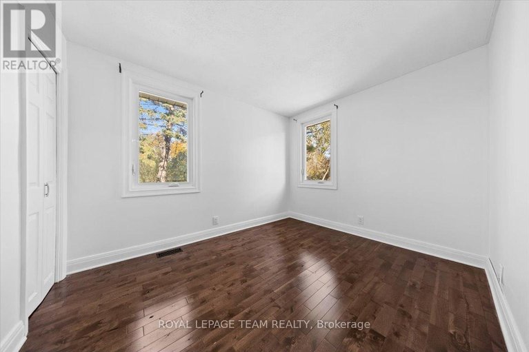 29552079/5410-old-richmond-road/fallowfield/ottawa/ontario/K2R1G7_8