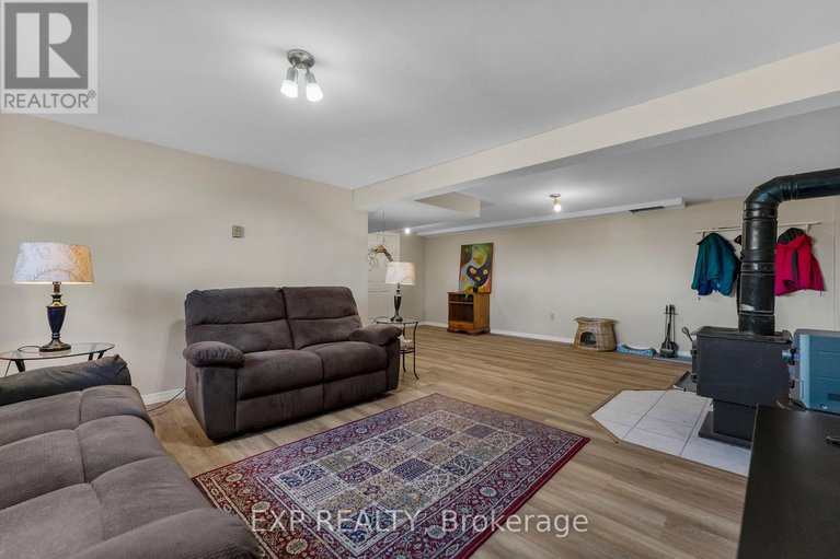 29018992/1860-lochwinnoch-road/horton-twp/horton/ontario/K7V3Z4_23