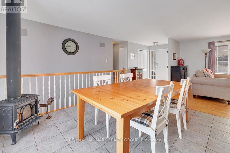 27917592/3028-drew-drive/north-dundas-mountain-twp/north-dundas/ontario/K0E1W0_12