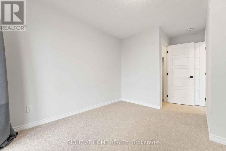 29129692/721-rouncey-road/emerald-meadowstrailwest/ottawa/ontario/K2V0S5_30