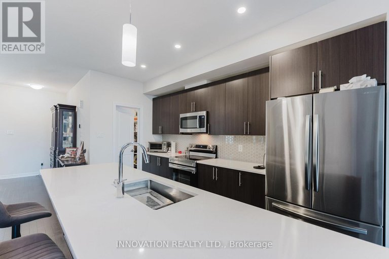 28861165/25-atop-lane/blossom-parkkemp-parkfindlay-creek/ottawa/ontario/K1X1G6_13
