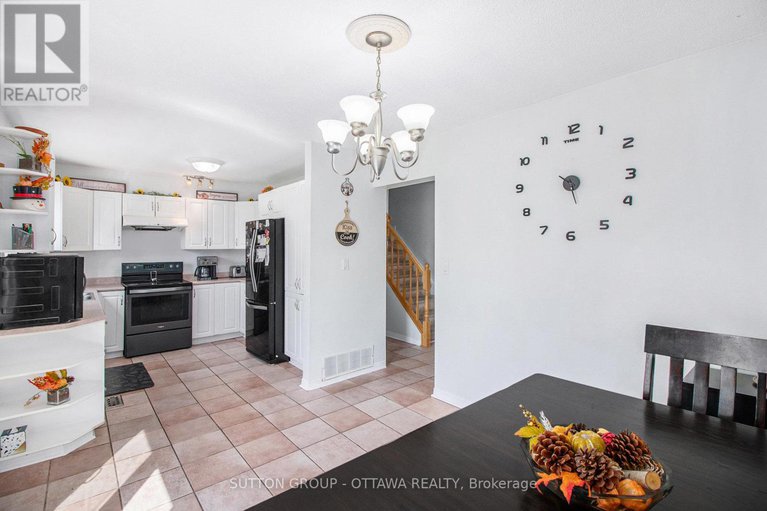 28564985/848-borland-drive/chatelaine-village/ottawa/ontario/K1E1X5_6