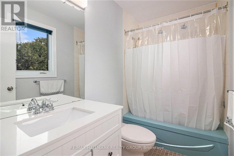 29407943/270-mceachern-crescent/bilberry-creekqueenswood-heights/ottawa/ontario/K1E3K5_17