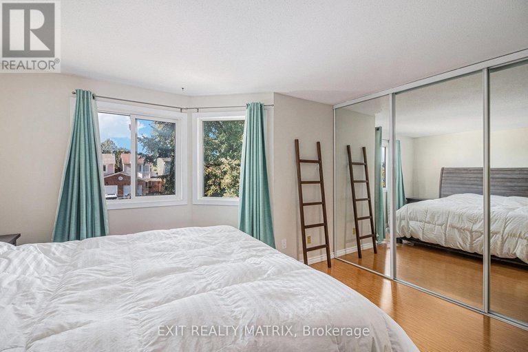 29514501/1432-deavy-way-e/bilberry-creekqueenswood-heights/ottawa/ontario/K1E2W8_9