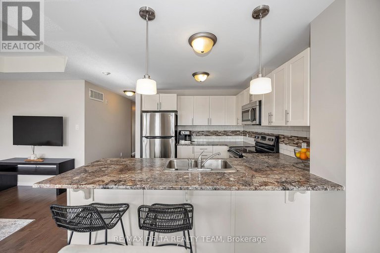 29437612/7-486-via-verona-avenue/longfields/ottawa/ontario/K2J6B3_8