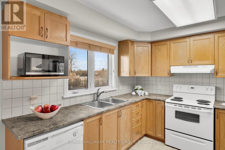 29166577/4-577-reardon-private/heron-gateindustrial-park/ottawa/ontario/K1V2K9_17