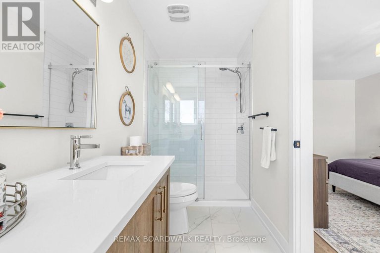 29425299/204-adelaide-street/almonte/mississippi-mills/ontario/K0A1A0_23