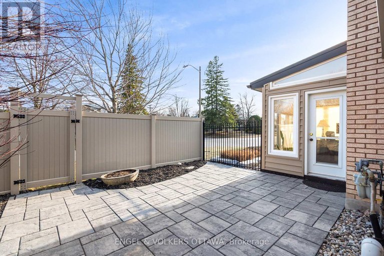 29612922/2173-beaumont-road/playfair-park/ottawa/ontario/K1H5V2_26