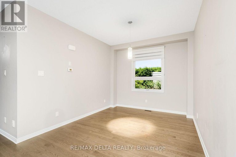 28584599/196-onyx-crescent/town-of-rockland/clarence-rockland/ontario/K4K0H5_5