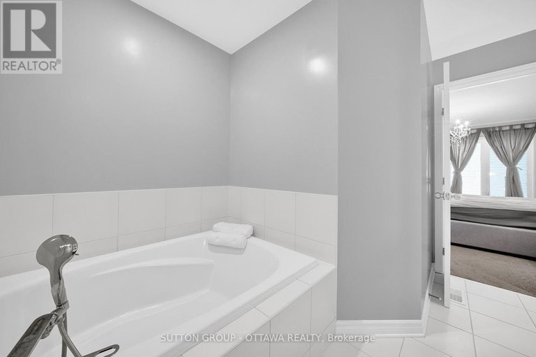 29000325/776-carnelian-crescent/riverside-southgloucester-glen/ottawa/ontario/K1X0A8_27