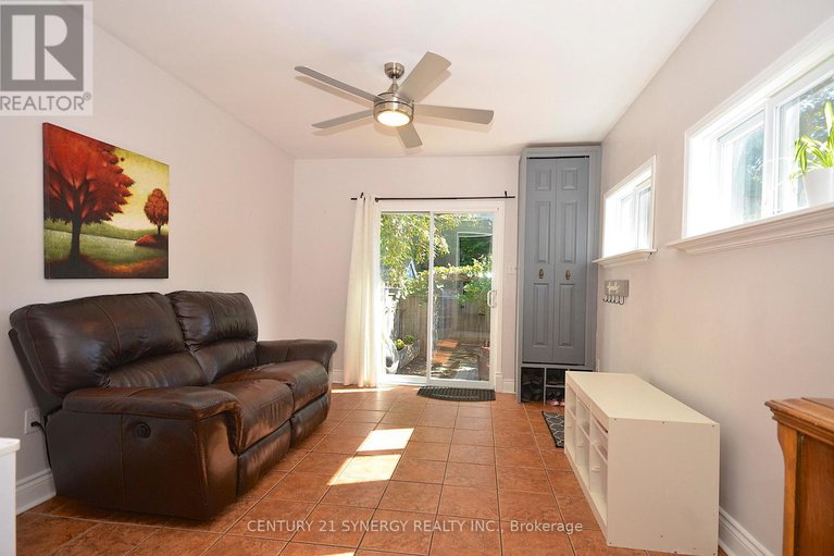 28811238/47-roslyn-avenue/old-ottawa-south/ottawa/ontario/K1S4W2_26