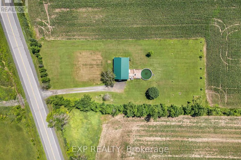 28585011/896-county-rd-18-road/east-hawkesbury/ontario/K0B1M0_32