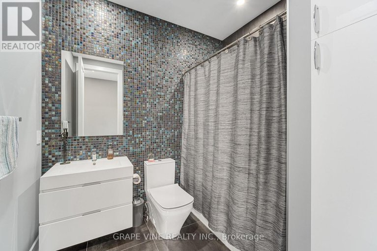 28576605/315-crestview-road/alta-vistafaircrest-heights/ottawa/ontario/K1H5G4_41