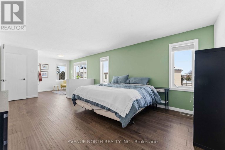 29362488/107-dugas-court/avalon-east/ottawa/ontario/K4A4N2_29