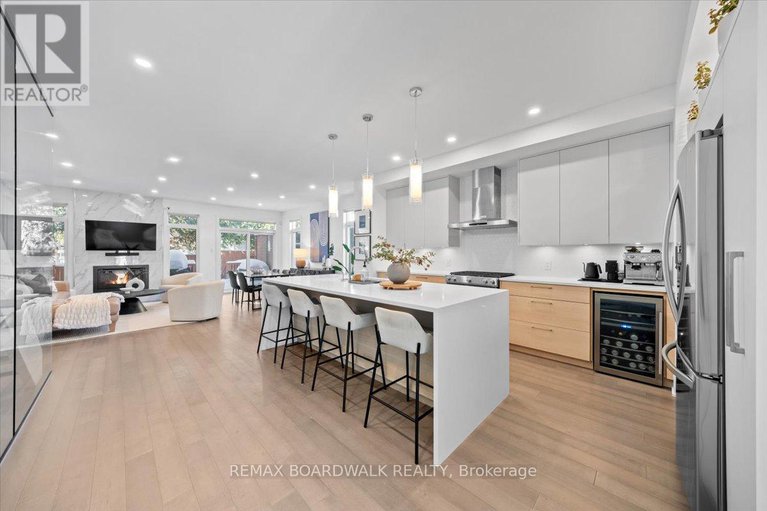 29360290/255-avondale-avenue/westborohampton-park/ottawa/ontario/K1Z7G7_12