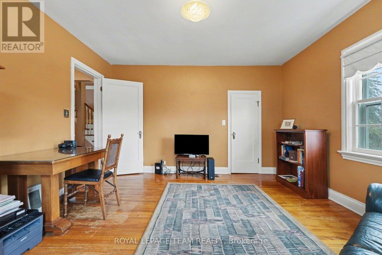 29474751/104-van-buren-street/kemptville/north-grenville/ontario/K0G1J0_14