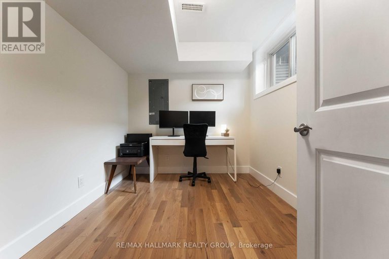 28873481/330-boudreau-street/vanier/ottawa/ontario/K1L0A7_29