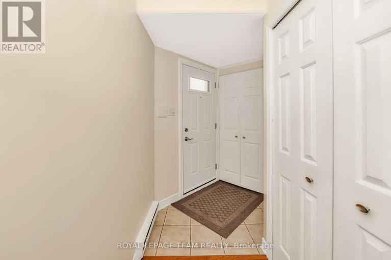 28513863/1-1121-bavlie-avenue/billings-bridge/ottawa/ontario/K1H8P3_4