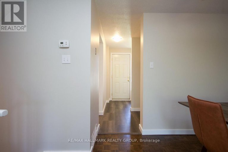 28266606/d-3-spring-grove-lane/pheasant-run/ottawa/ontario/K2J2C5_21