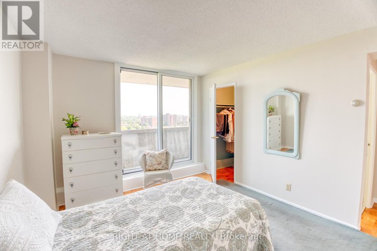 28430489/1401-2625-regina-street/britannia/ottawa/ontario/K2B5W8_28