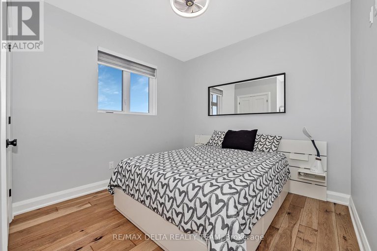 28754797/4645-mcneely-rd-road/sarsfieldbearbrook/ottawa/ontario/K4B1J1_20