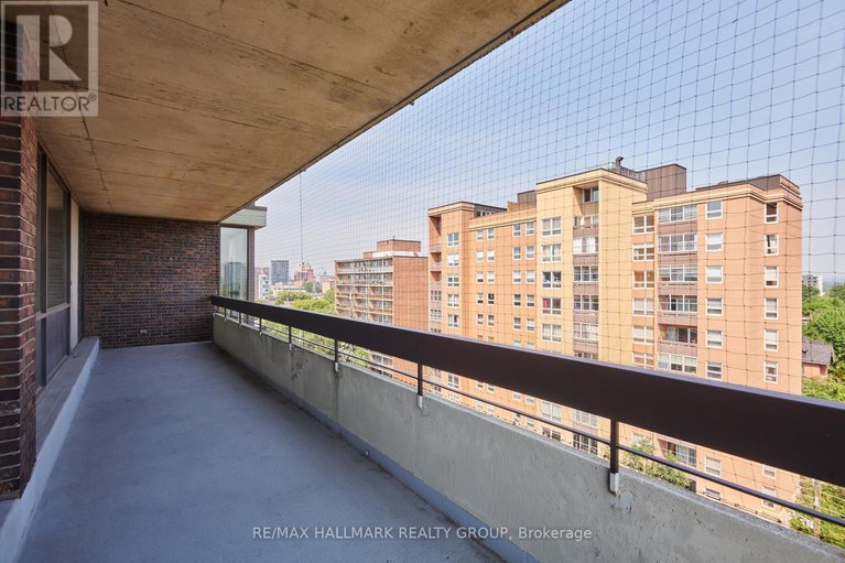28666864/9a-400-laurier-avenue-e/sandy-hill/ottawa/ontario/K1N8Y2_17