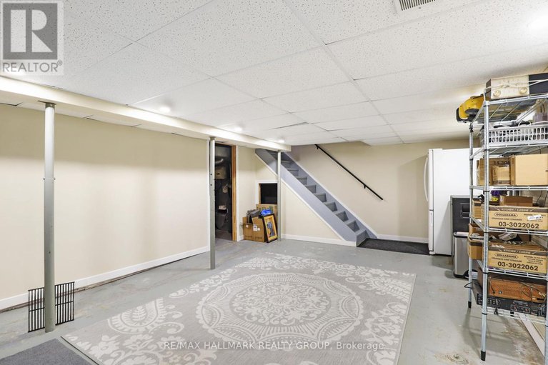 28903308/836-borthwick-avenue/castle-heightsrideau-high/ottawa/ontario/K1K2M8_27