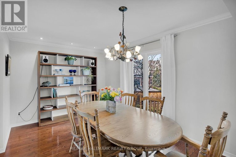 29606718/38-briermoor-crescent/hunt-club-parkgreenboro/ottawa/ontario/K1T3G4_12