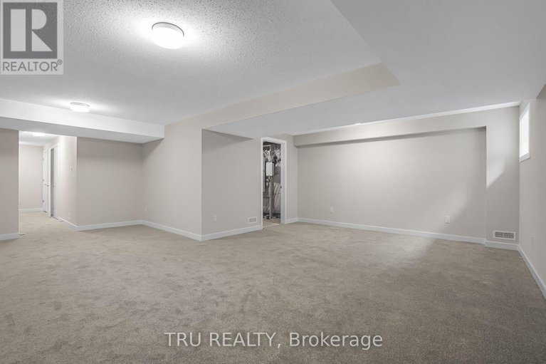 28405876/517-oldenburg-avenue/btwn-franktown-rd-fallowfield-rd/ottawa/ontario/K0A2Z0_26
