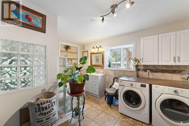 28534740/431-blake-boulevard/vanier/ottawa/ontario/K1K1A9_19