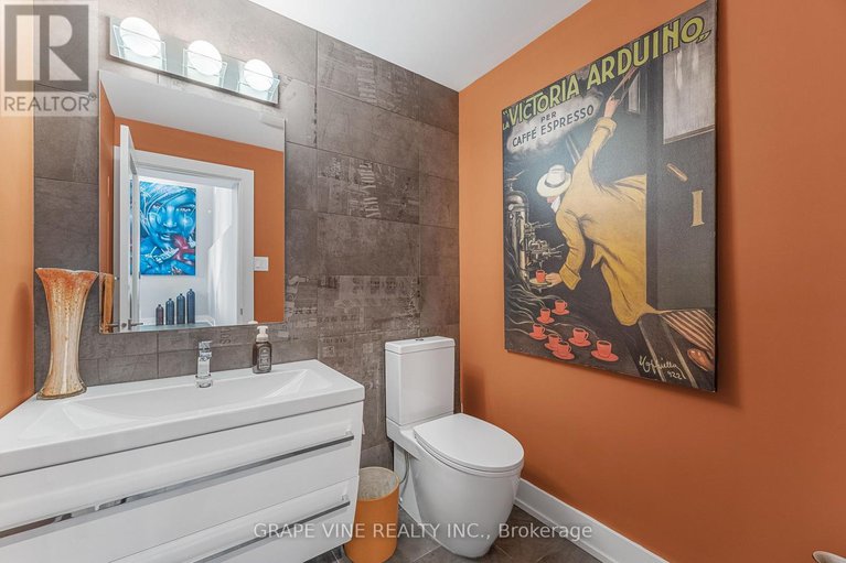 28576605/315-crestview-road/alta-vistafaircrest-heights/ottawa/ontario/K1H5G4_44
