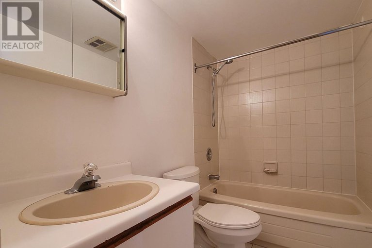 28268363/510-45-holland-avenue/ottawa-west/ottawa/ontario/K1Y4S3_26